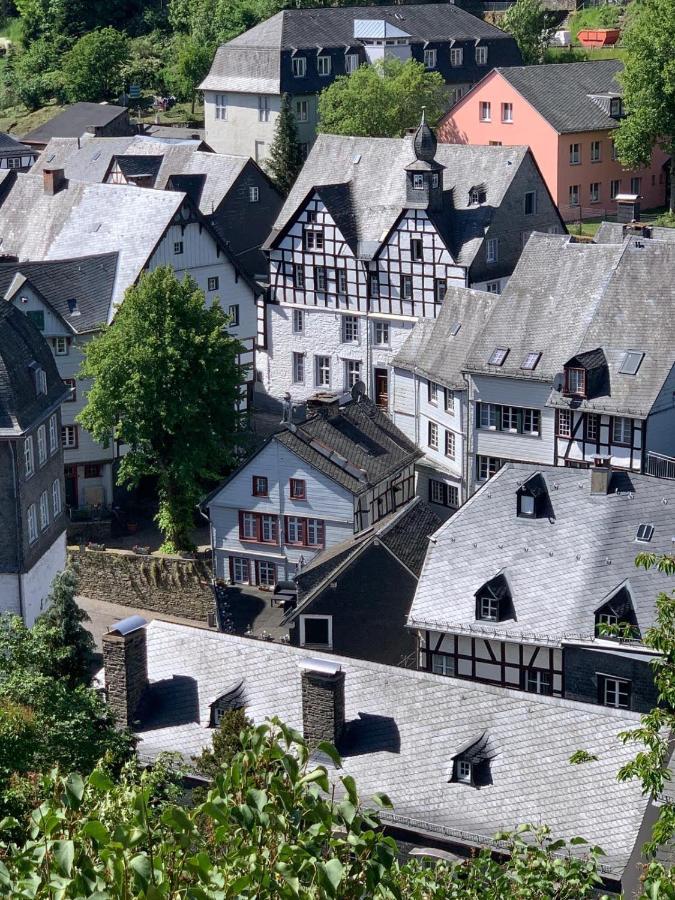 Manoir -1654- Historisch Schlafen In Monschaus Altstadt ภายนอก รูปภาพ