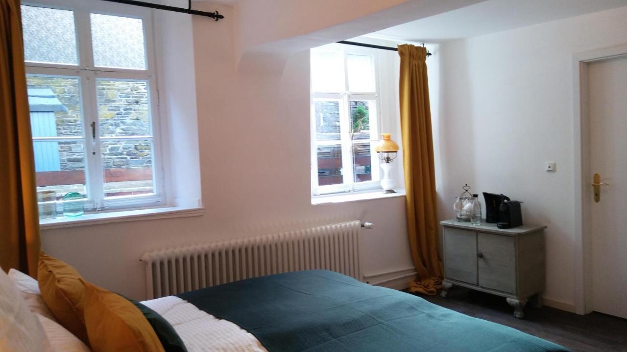Manoir -1654- Historisch Schlafen In Monschaus Altstadt ภายนอก รูปภาพ